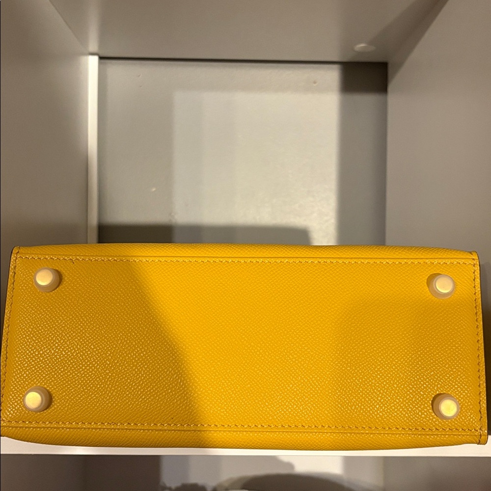 NEW Yellow Crossbody Fashion Handbag ❤️ - Picture 8 of 8